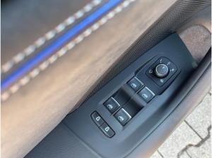 Volkswagen Passat Variant R-Line 2,0 l TDI DSG,4M,IQ.LIGHT