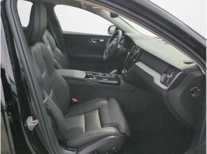 Volvo V60 T8 Twin Engine Ultra Dark Premium Paket AHK