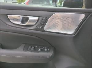 Volvo V60 T8 Twin Engine Ultra Dark Premium Paket AHK