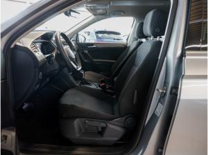 Volkswagen Tiguan Allspace 1,5 TSI DSG Life AHK ACC NaviMedia 7-Sitzer