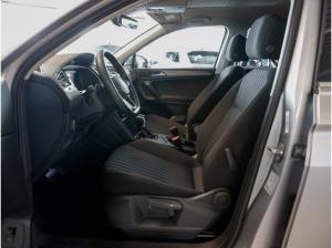 Volkswagen Tiguan Allspace 1,5 TSI DSG Life AHK ACC 7-Sitzer LED NaviMedia 18Zoll