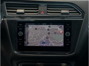 Volkswagen Tiguan Allspace 1,5 TSI DSG Life AHK ACC 7-Sitzer LED NaviMedia 18Zoll