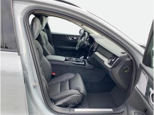 Volvo V60 T8 Ultra Dark Premium Paket AHK Bowers