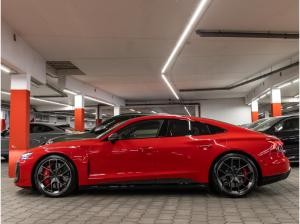 Audi RS e-tron GT performance quattro