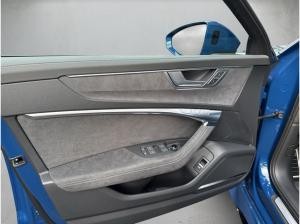 Audi RS6 Avant performance quattro tiptronic