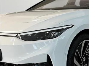 Volkswagen ID.7 Tourer Pro 210 kW - Park Assist Pro Dynamic Light Assist Discover Pro Max