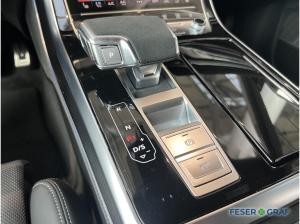 Audi RS Q8 SUV performance RS Sportoffensive