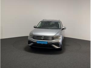 Volkswagen Tiguan Allspace 1.5 TSI DSG Life ACC AHK 4Season Reifen