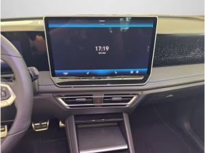 Volkswagen Tiguan R-Line 1.5 eTSI DSG HARMAN PANO SITZHZ IQ