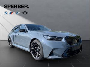 BMW M5 Tour.Comfort Pkt.,Panorama,AHK,Sitzbelüft.,M Comp.-Bremse,uvm.