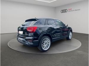 Audi Q2 35 TDI quattro LED Navi AHK Kamera