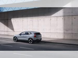 Volvo EX30 Single Motor Plus | Gewerbeleasing | 0,25%DW-STEUER