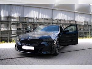 BMW i5 M60