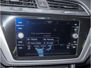 Volkswagen Touran 1.5 TSI Comfortline Navi APP SHZG 1,99 %