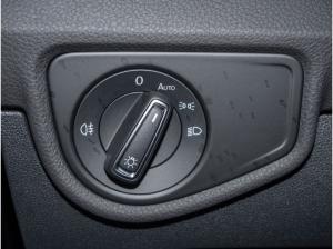 Volkswagen Touran 1.5 TSI Comfortline Navi APP SHZG 1,99 %