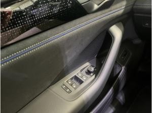 Volkswagen Passat 2,0 l TDI 4M *R-LINE* AHK*IQ*HuD*Pano*Black* Sofort verfügbar*