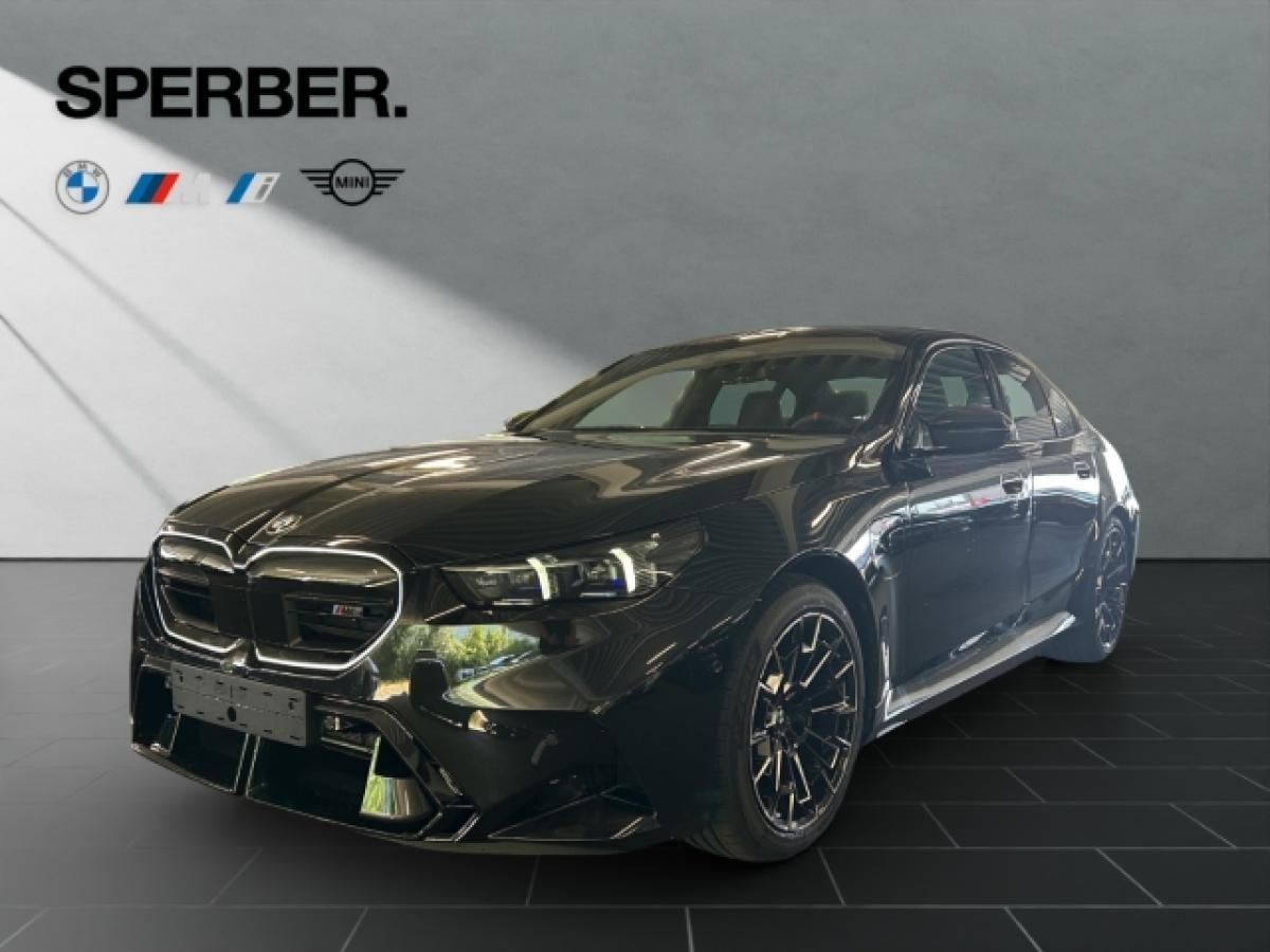 BMW M5 Limo.Driv.Ass.Prof,Comf. Pkt.,AHK,M Carbon Ext. Pkt.,uvm.