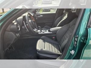 Alfa Romeo Giulia 2.0 Turbo 16V 206kW AT8-Q4 Intensa *Sofort Verfügbar*