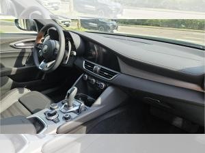Alfa Romeo Giulia 2.0 Turbo 16V 206kW AT8-Q4 Intensa *Sofort Verfügbar*