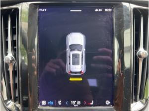 Volvo XC60 T6 Plug-In Panorama Allrad Luftfahrwerk