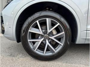 Volkswagen Touareg R-Line 3.0TDI 4M AHK KAM HUD PANO STDHZ