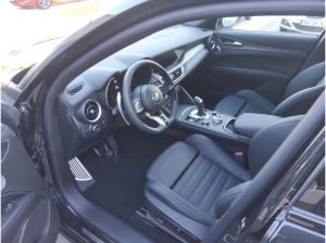 Alfa Romeo Stelvio Quadrifoglio ! Mit Wartung / Verschleiß ! Panodach