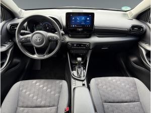 Toyota Yaris Hybrid Teamplayer *KAMERA*