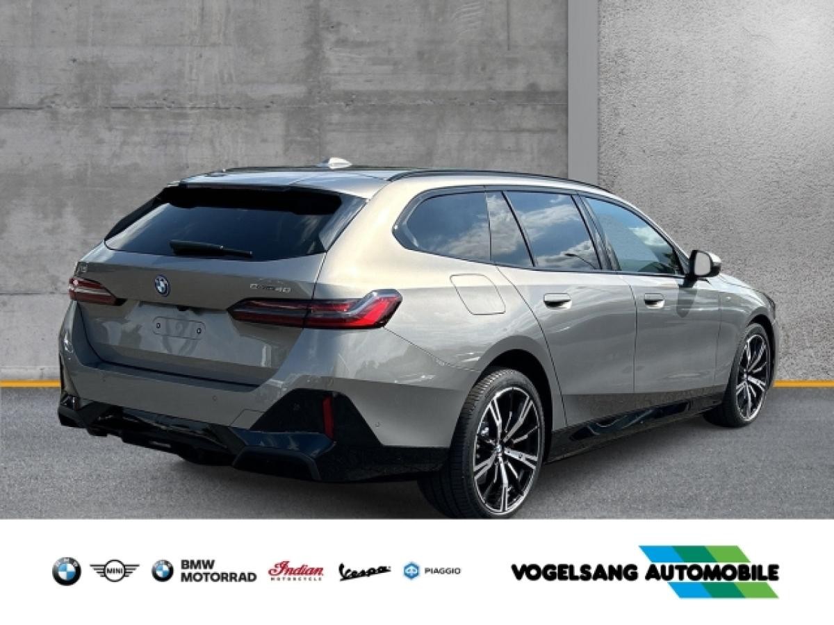 BMW i5 Baureihe Touring (G61E)