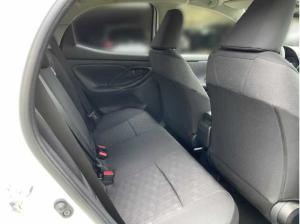 Toyota Yaris 1.5 Hybrid Black & White ADAP. TEMPOMAT KAMERA SHZ KLIMA