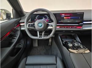 BMW i5 xDrive40 M Sportpaket Panorama Klimaaut.