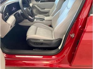 Volkswagen Passat 2.0 TDI Elegance*LEDER-hell*DCC*IQ.LIGHT*