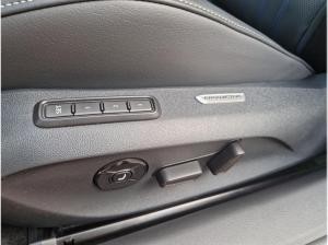 Volkswagen Passat R-Line Signature*Sitzklima*AHK*Pano*HuD*Harman Kardon