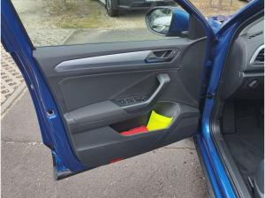 Volkswagen T-Roc Life 1.5 l TSI Rear View,Winterräder,Klima