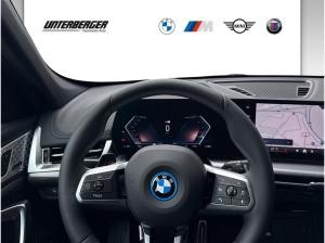 BMW iX1 xDrive30 U11 XE2 M Sportpaket Head-Up DAB