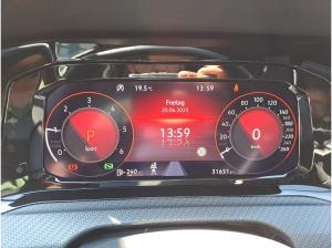 Volkswagen Golf VIII Lim. AHK, Head-up-Display, Business & Winter Premium Paket, sofort verfügbar