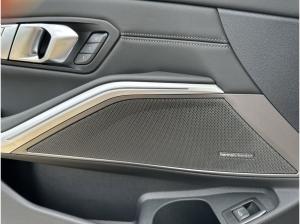 BMW M3 Competition Touring mit M M Drivers P. DAB