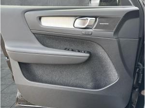 Volvo XC40 B3 2WD Plus Black Edition (EURO 6e) Klima