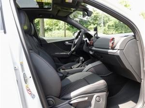 Audi Q2 35 TFSI 	 2 x S line ACC Matrix Pano AHK virtual LM19