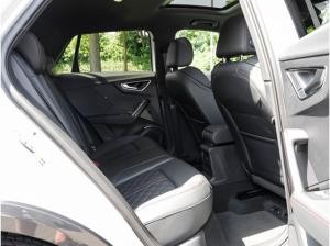 Audi Q2 35 TFSI 	 2 x S line ACC Matrix Pano AHK virtual LM19
