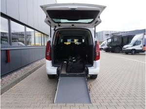 Fiat Doblo Maxi Kombi 130 Automatik / Rollstuhlumbau