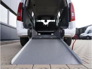 Fiat Doblo Maxi Kombi 130 Automatik / Rollstuhlumbau