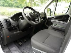 Fiat Ducato 35 140 / Humbaur-Koffer mit Ladebordwand