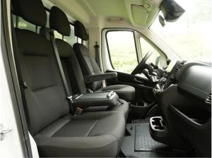 Fiat Ducato 35 140 / Humbaur-Koffer mit Ladebordwand