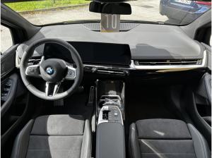 BMW 218 Active Tourer d M Sportpaket - Anhängerkupplung - Komfortzugang - Adaptives M Fahrwerk