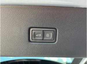 Audi Q8 55 TFSI e 360°KAMERA AHK OPTIK SCHWARZ+ MATRIX