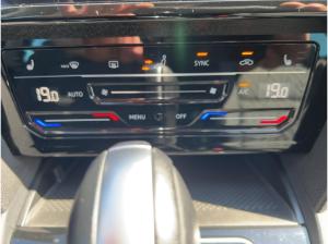 Volkswagen Passat Variant 1.5 TSI Business DSG Navi LED Shz