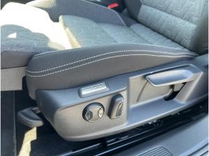 Volkswagen Passat Variant 1.5 TSI Business DSG Navi LED Shz