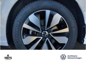 Volkswagen Golf VIII Life GOAL 1.5 TSI rearView+AHK+LED