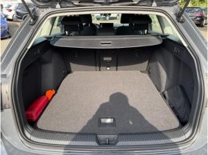 Volkswagen Golf Variant VIII Life 1.5 TSI LED Navi AHK Climatronic Sitzheizung