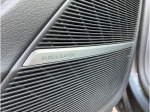 Audi SQ8 TFSI Competition Plus HD Matrix AHK Pano 360